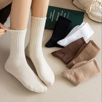 Черно-белые женские носки Осень-зима, средний носок в корейском японском стиле, дизайнерские носки в стиле ретро из хлопка кофейного цвета для студентов
